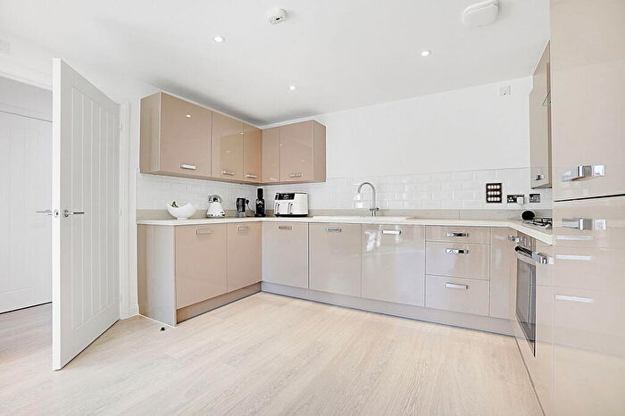 2 Bedroom Apartment For Sale In Walter House, Peters Village, Wouldham, ME1