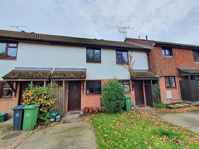 2 Bedroom Terraced House To Rent In Heather Mead Frimley, Surrey, GU16