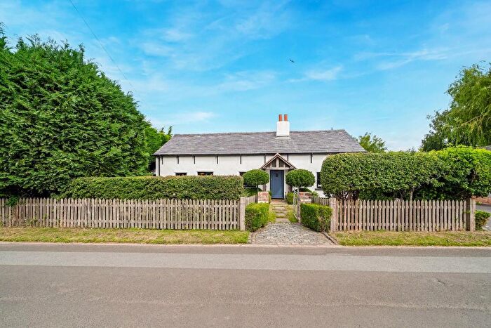 3 Bedroom Cottage For Sale In Carr House Lane, Liverpool, L38