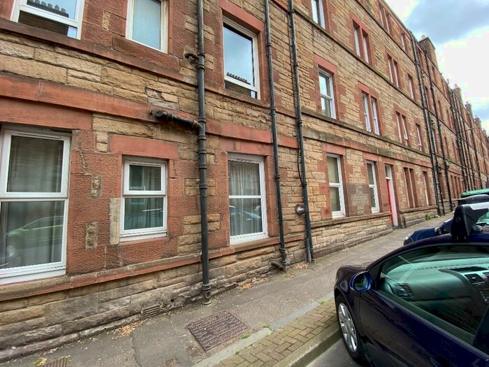 3 Bedroom Flat To Rent In Milton Street, Abbeyhill, Edinburgh, EH8