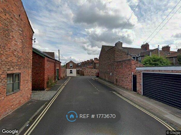 1 Bedroom Flat To Rent In Amber Court, York, YO31