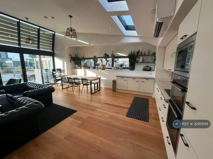 2 Bedroom Penthouse To Rent In Cable House, Liverpool, L2