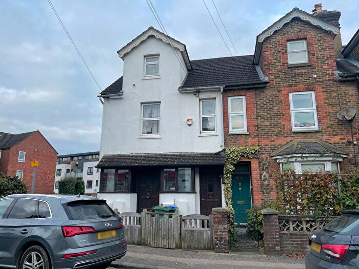 2 Bedroom Apartment To Rent In Station Road, Horsham, RH13