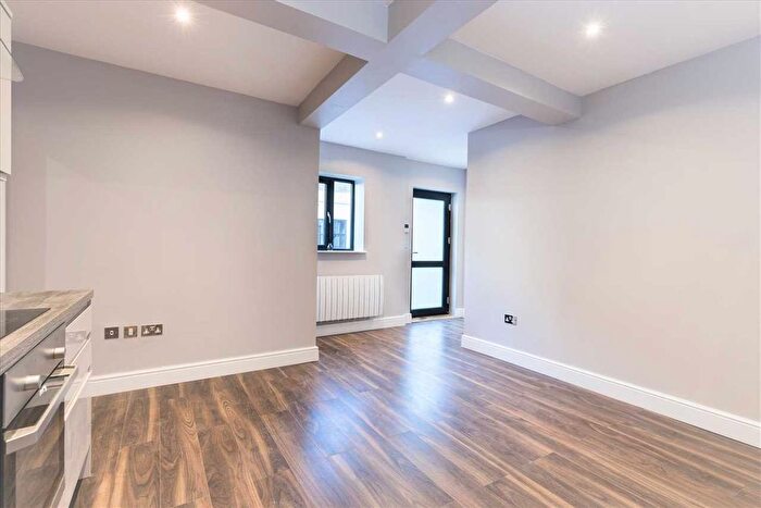 1 Bedroom Flat To Rent In Dolman Road, Chiswick, Chiswick, London, W4