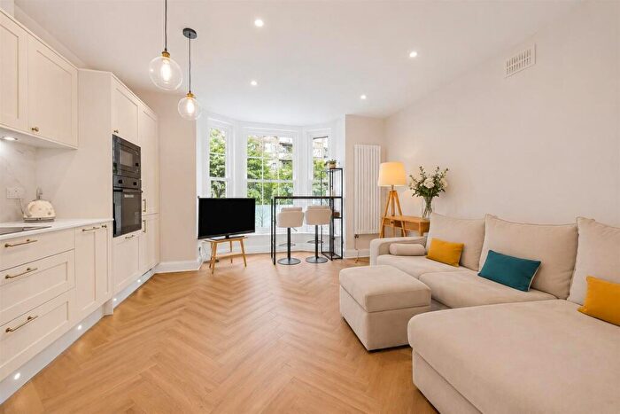 1 Bedroom Flat For Sale In West End Lane, West Hampstead, NW6