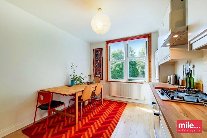 3 Bedroom Flat To Rent In Furness Road, London, NW10
