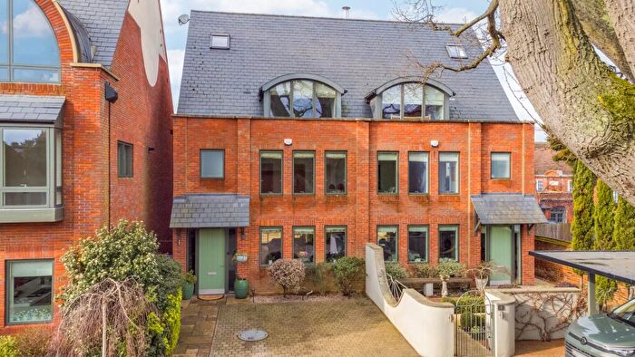 4 Bedroom Semi Detached House For Sale In Mews Court Rear Of, Bancroft, SG5