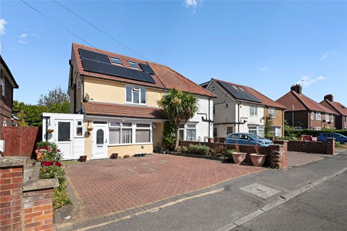 4 Bedroom Semi Detached House For Sale In Halsway, Hayes, UB3