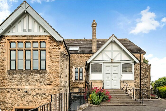 3 Bedroom Apartment For Sale In West Avenue, Bath, Somerset, BA2