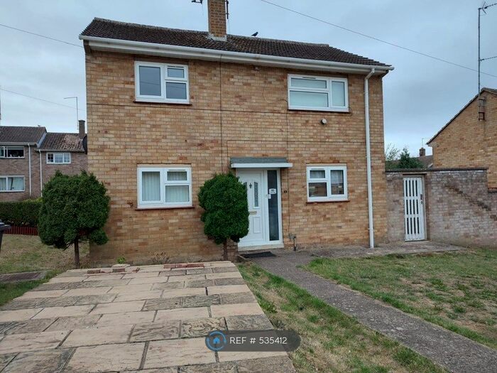 3 Bedroom Terraced House To Rent In Castle Way, Kettering, NN15