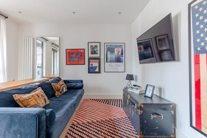 1 Bedroom Flat To Rent In Squirries Street, London ., E2