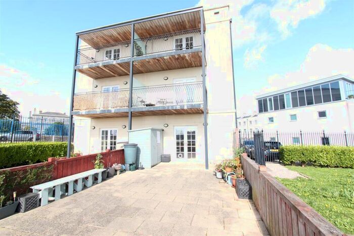 2 Bedroom Apartment To Rent In Flagstaff Walk, Mount Wise, Plymouth, PL1