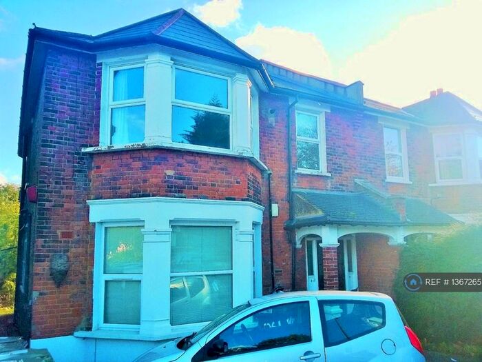 1 Bedroom Flat To Rent In Baring Road, London, SE12