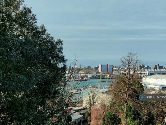 2 Bedroom Flat To Rent In Highlands House, Southampton, SO19