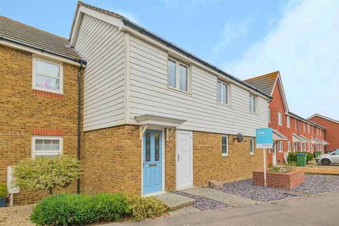 2 Bedroom Coach House To Rent In Westview Close, Peacehaven, BN10