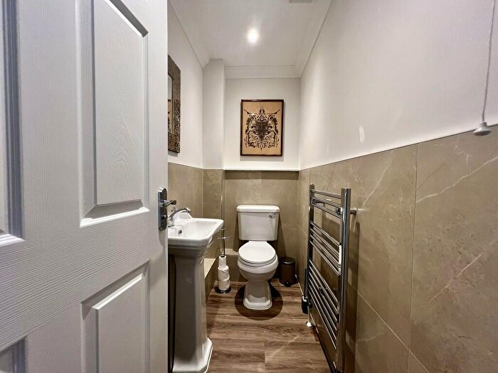 1 Bedroom Detached House To Rent In Longmoor Road, Liphook, GU30