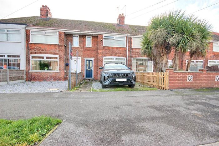 4 Bedroom Terraced House For Sale In Welwyn Park Road, Hull, HU6