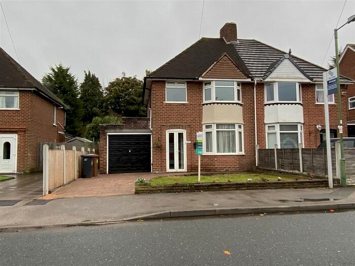 3 Bedroom Property To Rent In Summerfield Road, Solihull B92