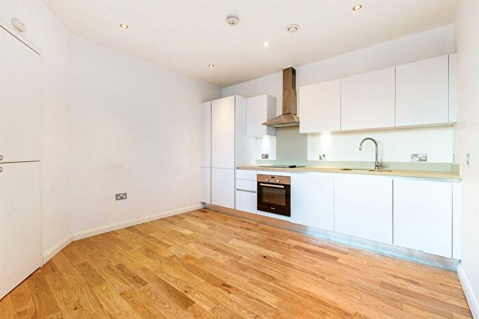 1 Bedroom Flat To Rent In Leigham Court Road, Streatham, London, SW16