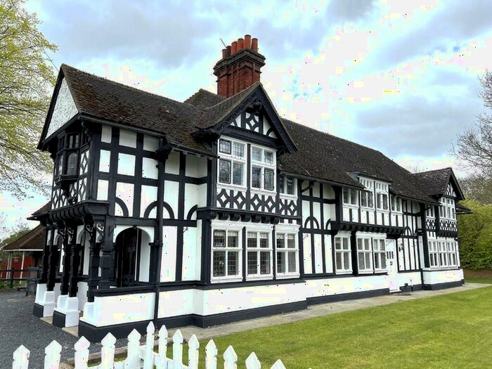 5 Bedroom Detached House To Rent In Great Warley Street, Brentwood, Essex, CM13