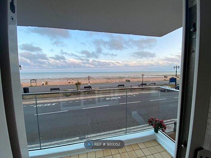 2 Bedroom Flat To Rent In August House, Worthing, BN11
