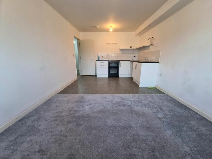 1 Bedroom Flat To Rent In Laburnum Drive, Newport, NP19