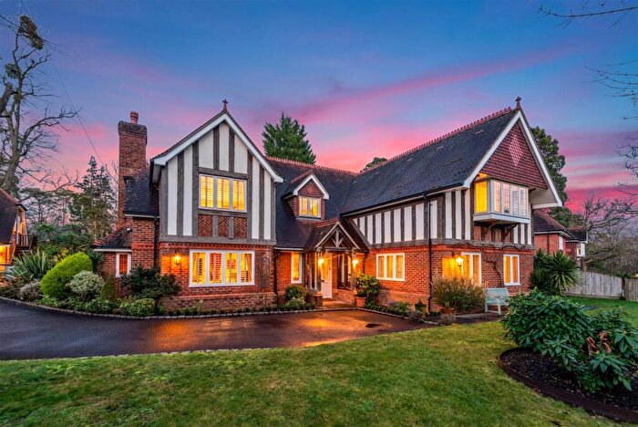 5 Bedroom Detached House For Sale In The Covert, Ascot, SL5