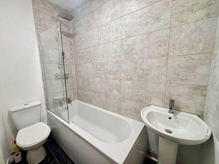 2 Bedroom End Of Terrace House To Rent In Fforchaman Road, Cwmaman, Aberdare, CF44