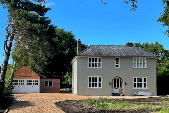 5 Bedroom Detached House To Rent In Wooden House Lane, Pilley, Lymington, Hampshire, SO41