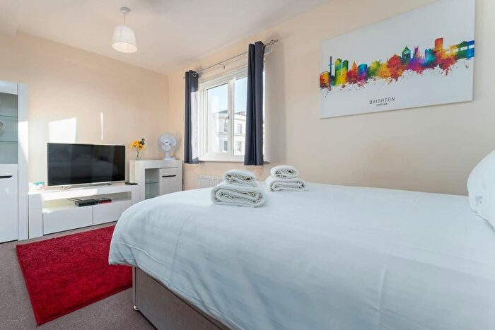 Studio To Rent In Lansdowne Road, Hove, BN3