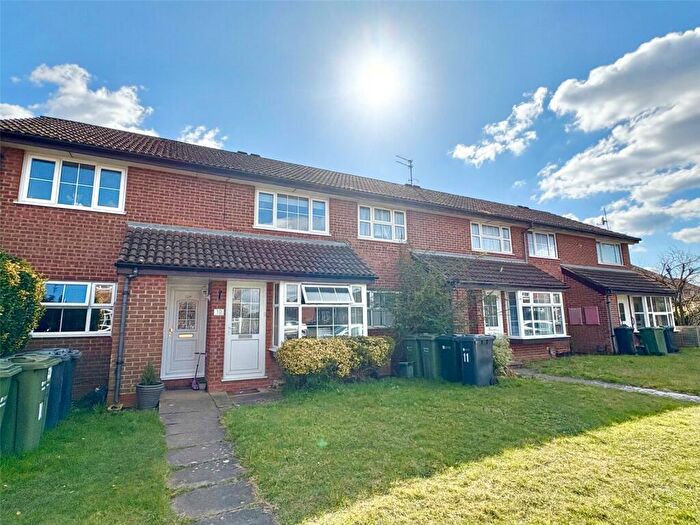 2 Bedroom Maisonette To Rent In John Russell Close, Guildford, GU2