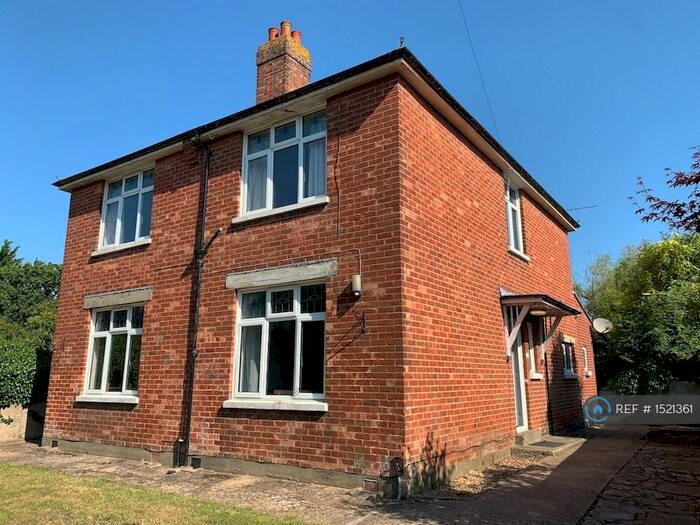 6 Bedroom Detached House To Rent In Cardigan Road, Bournemouth, BH9