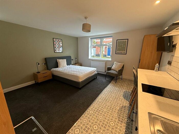 6 Bedroom House To Rent In Ward Street, Derby, DE22