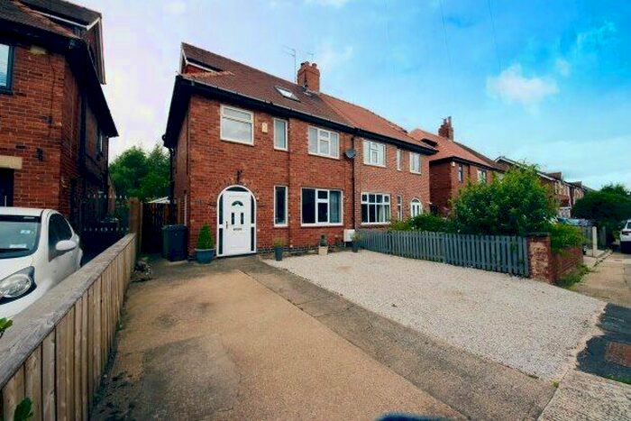 4 Bedroom Semi-Detached House To Rent In St. Lukes Grove, York, YO30