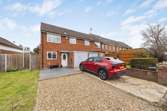 3 Bedroom Semi Detached House For Sale In Masons Road, Cippenham, SL1