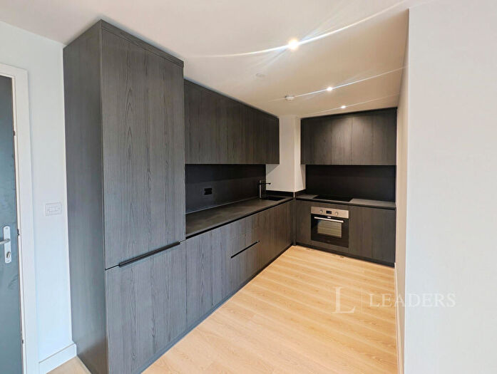 2 Bedroom Apartment To Rent In Waterhouse Tower, Dutton Street, Manchester, M3