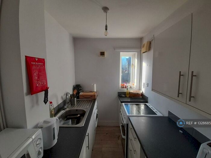 2 Bedroom Flat To Rent In Baden Road, Brighton, BN2