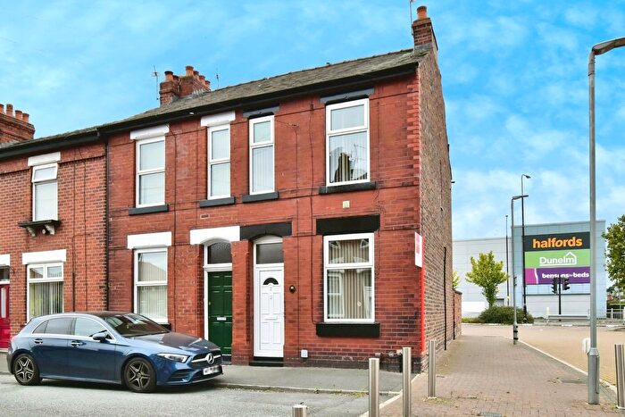2 Bedroom End Terrace House For Sale In Beaconsfield Road, Altrincham, WA14