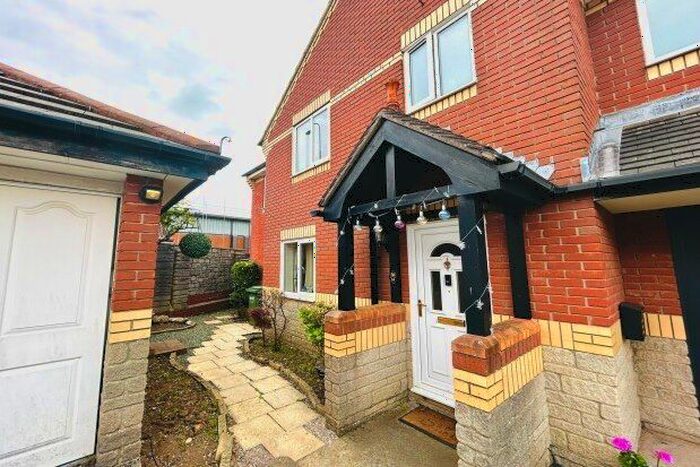 3 Bedroom Property To Rent In Cooks Close, Bristol, BS32