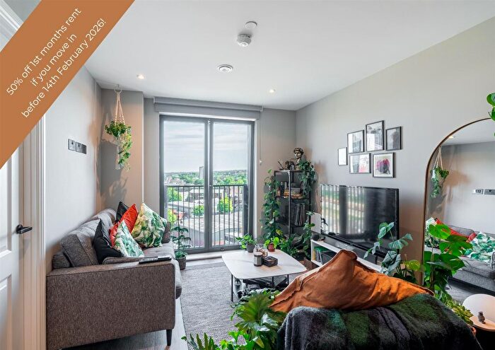 1 Bedroom Flat To Rent In Springwell Gardens, Whitehall Road, Leeds City Centre, LS12