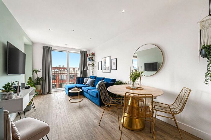 1 Bedroom Flat For Sale In Icemaid Court, Rookwood Way, London, E3