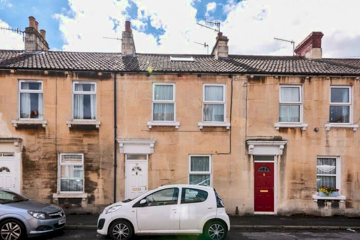 4 Bedroom Terraced House To Rent In Caledonian Road, Bath, BA2