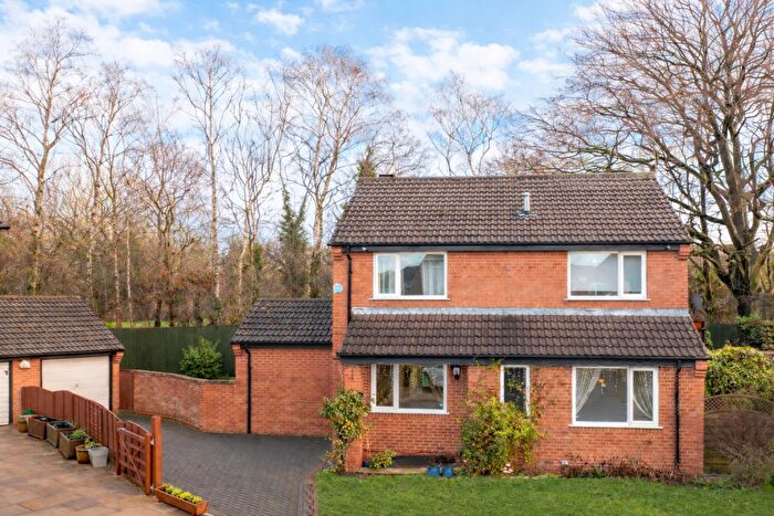 4 Bedroom Detached House For Sale In Plane Tree Avenue, Alwoodley, LS17