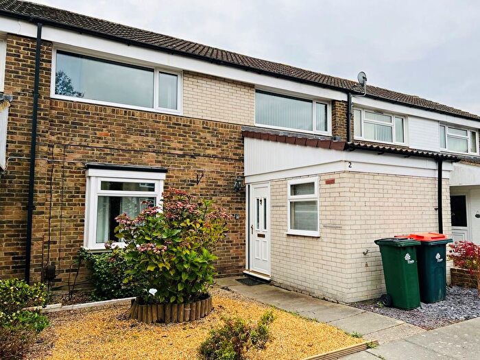 3 Bedroom Property To Rent In Gosden Close, Crawley, RH10