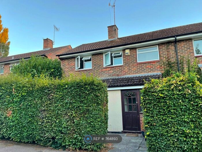 3 Bedroom Semi-Detached House To Rent In Spring Plat, Crawley, RH10