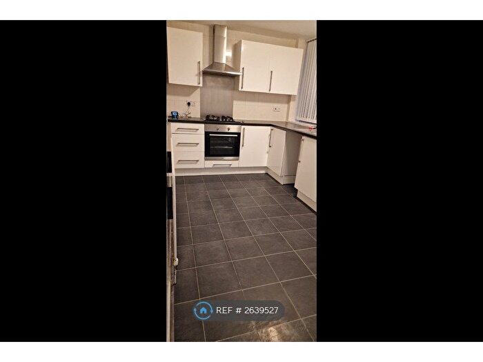 2 Bedroom Flat To Rent In Beckbury Road, Coventry, CV2