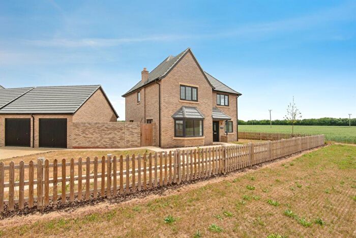 5 Bedroom Detached House For Sale In Muncey Grove, Bassingbourn, Royston, SG8