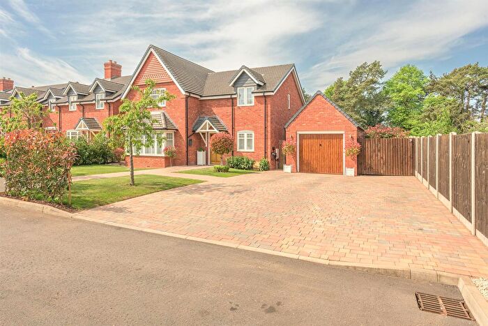 4 Bedroom Detached House For Sale In Plough Meadows, Trysull, WV5