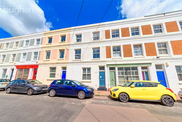 2 Bedroom Flat To Rent In Rock Street, Brighton, East Sussex, BN2