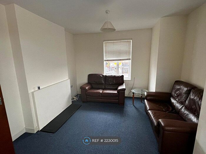 3 Bedroom Flat To Rent In Streatfield Road, Harrow, HA3